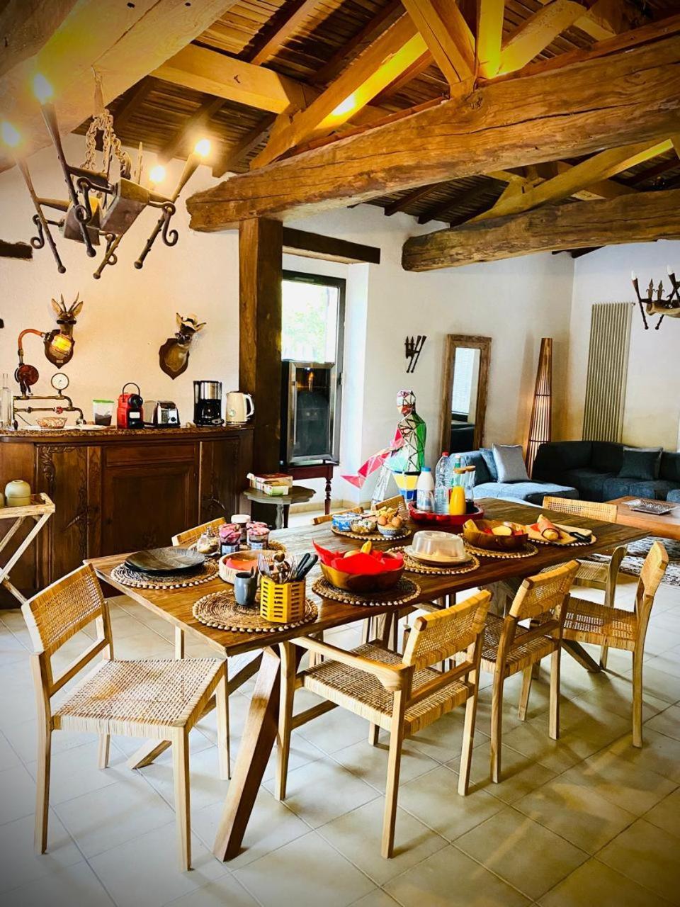 Le Moulin Du Guy, Proche Du Puy Dufou Bed & Breakfast Chanverrie Eksteriør bilde